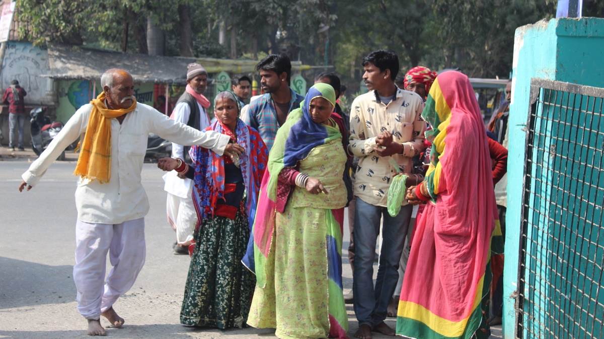 Atma का खेल बाबूजी सपने में आये बोले- जिला अस्पताल से दादाजी की आत्मा लेकर आओ, आत्मा लेने पहुंचा परिवार