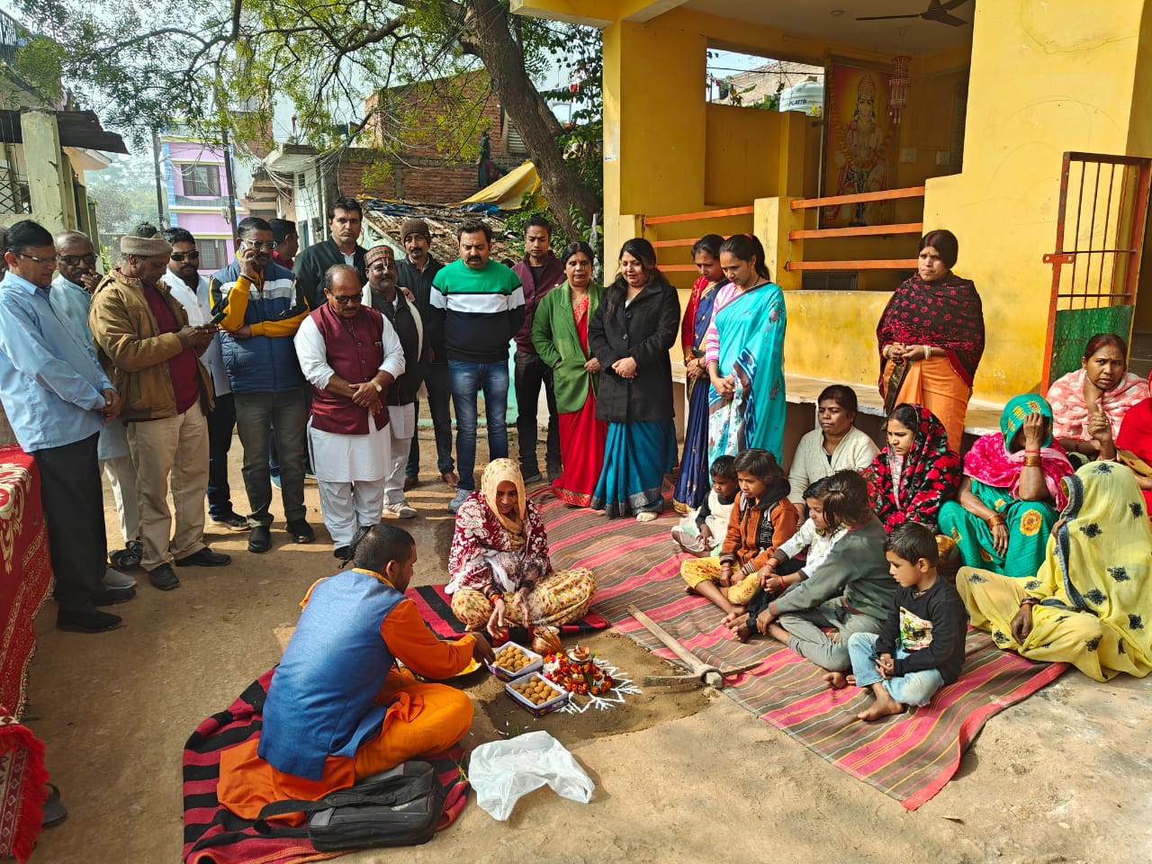 Katni: महापौर प्रीति सूरी ने विवेकानंद वार्ड में नाली के निर्माण का किया भूमिपूजन