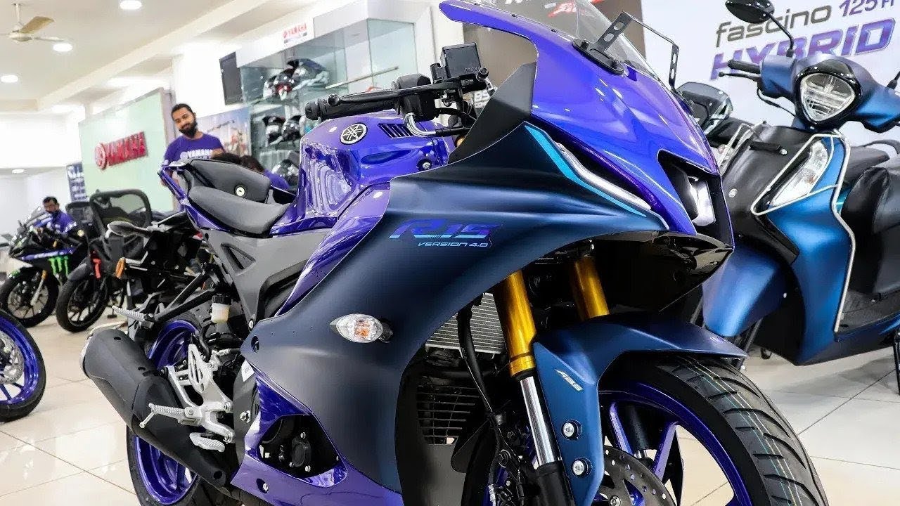 किलर लुक से बाजार में तहलका मचा रही Yamaha R15 V4 ,जाने क्या है खास फीचर्स