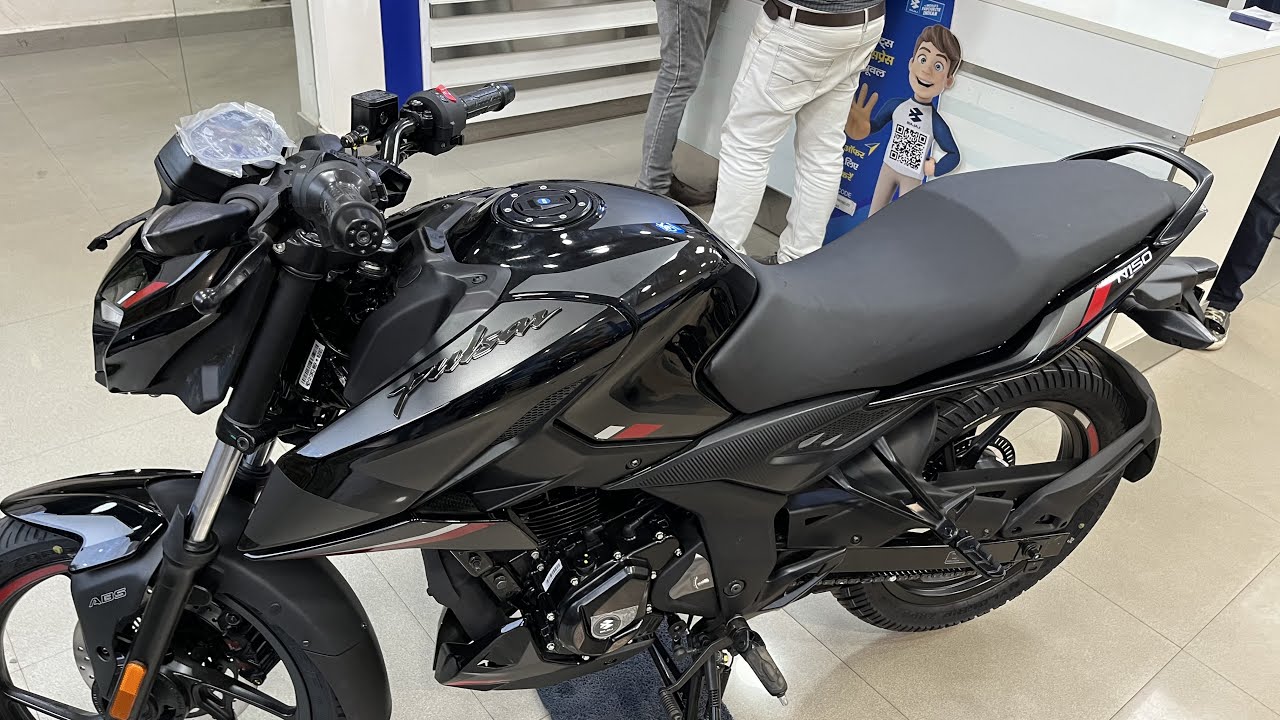 Bajaj Pulsar का रापचिक लुक, पॉवरफुल माइलेज के साथ फीचर्स भी झमाझम, जाने कीमत