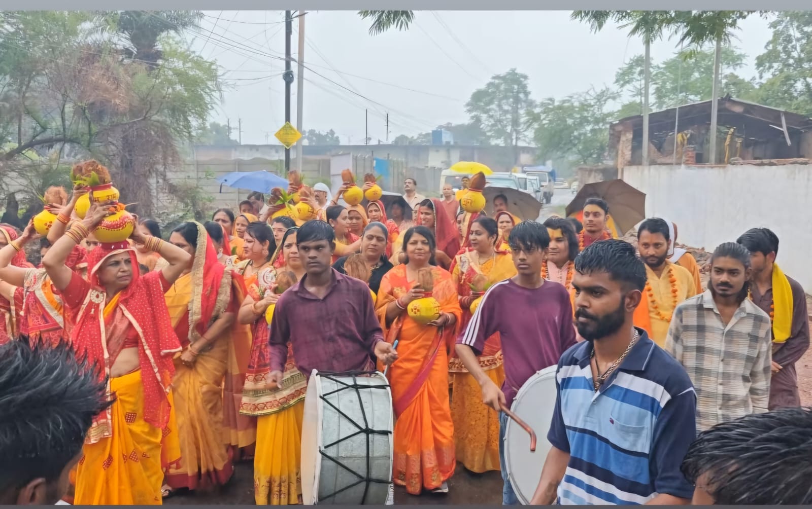 श्री गणेश सिद्धेश्वर महादेव मंदिर के प्राण प्रतिष्ठा महोत्सव का हुआ आगाज, भव्य कलश यात्रा में महापौर प्रीती संजीव सूरी ने लिया हिस्सा, 7 जुलाई को होगा विशाल भंडारा