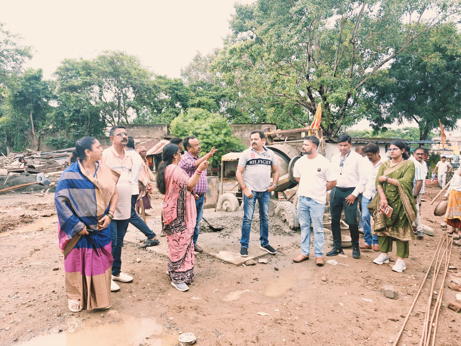 निर्माणाधीन दुकानों की गुणवत्ता एवं ड्रेनेज का ध्यान रखते हुए करें निर्माण: महापौर